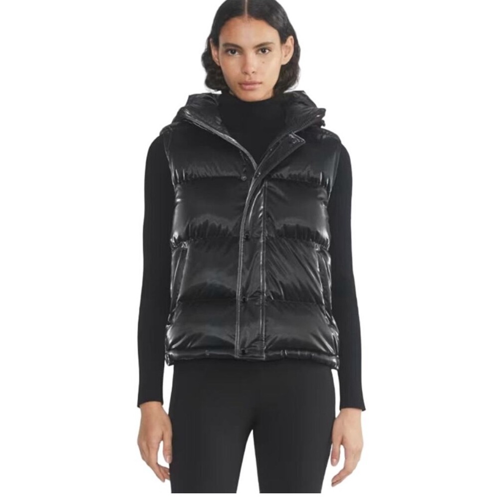 NEW Aritzia The Super Puff Vest Liquid Shine Premium Down Puffer Vest S